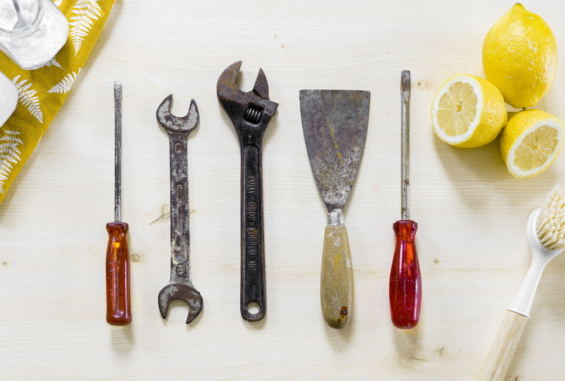 remove rust from different hand tools_2