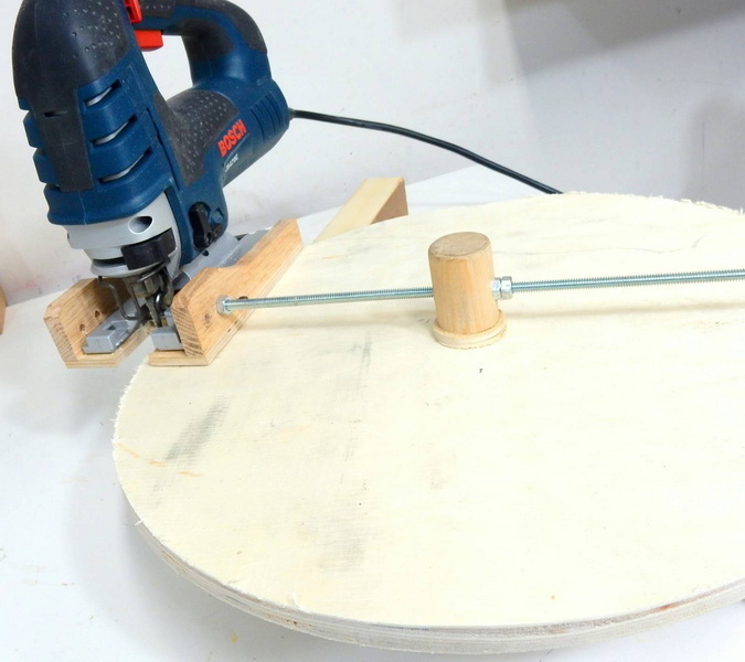 a circle in wood with hand tools