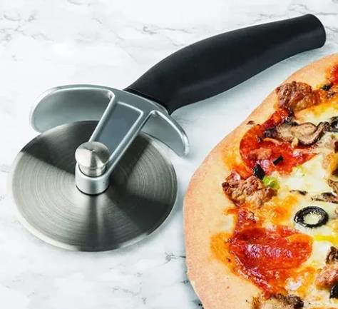Why You Need A High-Quality Pizza Cutter Knife for Effortless Cuts 1