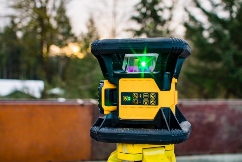 What Are The Benefits of Using A Dewalt Rotary Laser Level for Your Projects