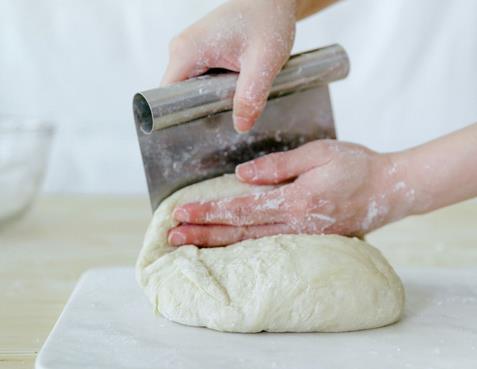 Dough Cutter Knife Will Change Your Baking Game 2