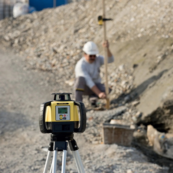 100-ft beam rotary laser level