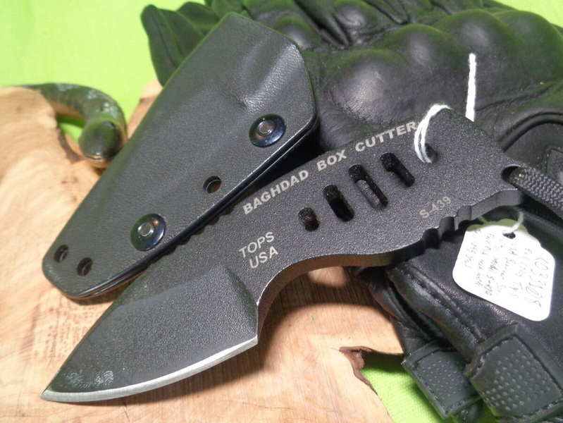 box cutter knife modern warfare