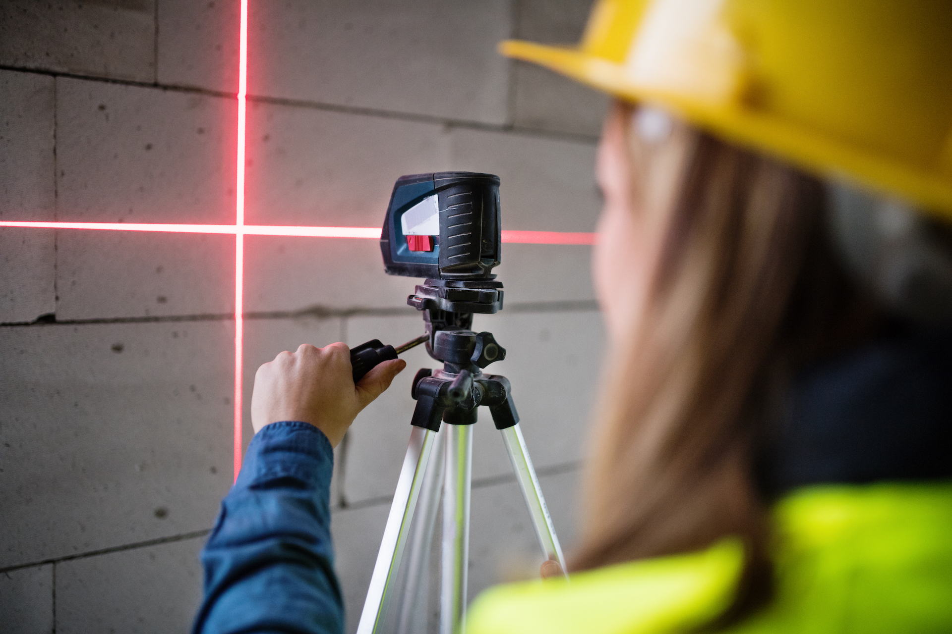 How-Are-Laser-Levels-Used-in-Surveying-and-Construction