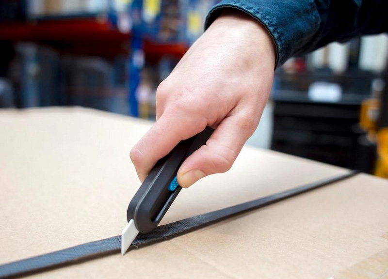 How Does Retractable Cutter Knife Work Mechanism 3