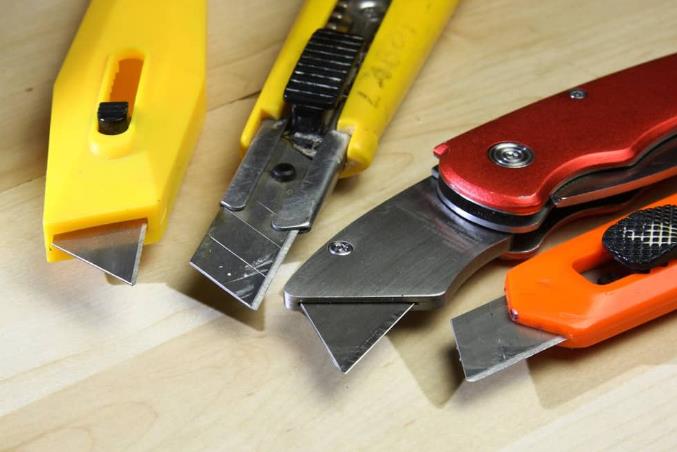 Is A Box Cutter A Knife