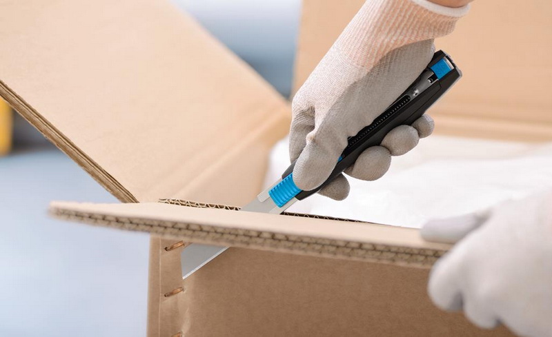 Which Is More Effective for Cutting Box Cutter Or Knife 1